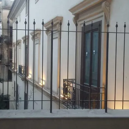 Sotto Il Castello