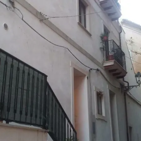 Sotto Il Castello Bed & Breakfast Corigliano Calabro